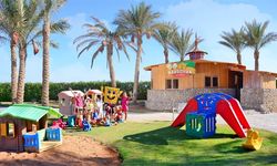 Отель Charmillion Gardens Aqua Park 5*