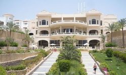 Отель Continental Plaza Beach 5*