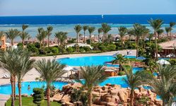 Отель Amwaj Oyoun Hotel & Resort 5*