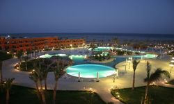 Отель Amwaj Oyoun Hotel & Resort 5*
