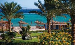 Отель Amwaj Oyoun Hotel & Resort 5*